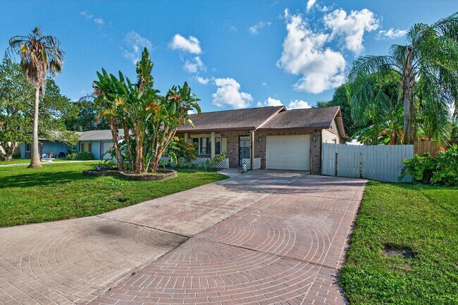 Building Photo - 12829 SW 38th Cir