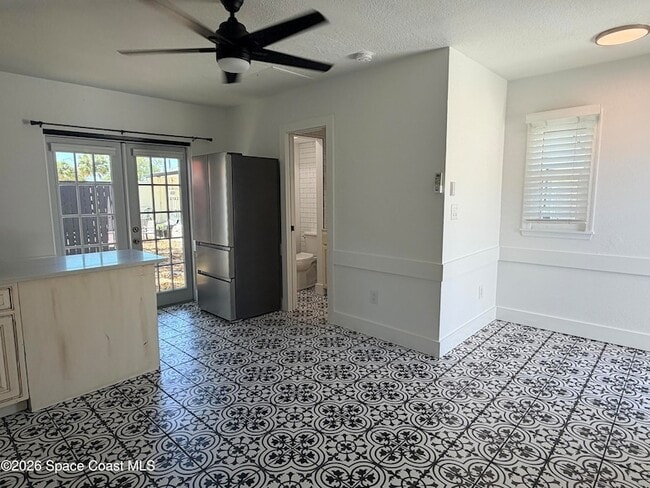 Photo - 1454 Guava Ave