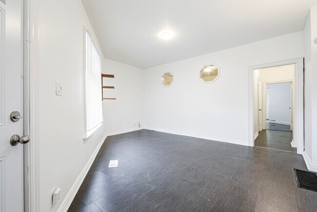 Photo - 2045 Davenport Rd