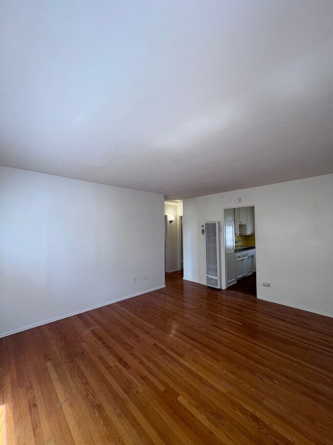 Photo - 4720-34 Wilson Ave Unidad 4726