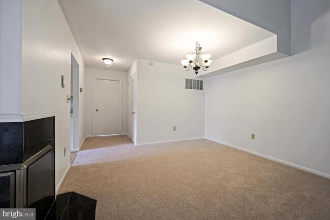 Photo - 103 Sequoia Ct