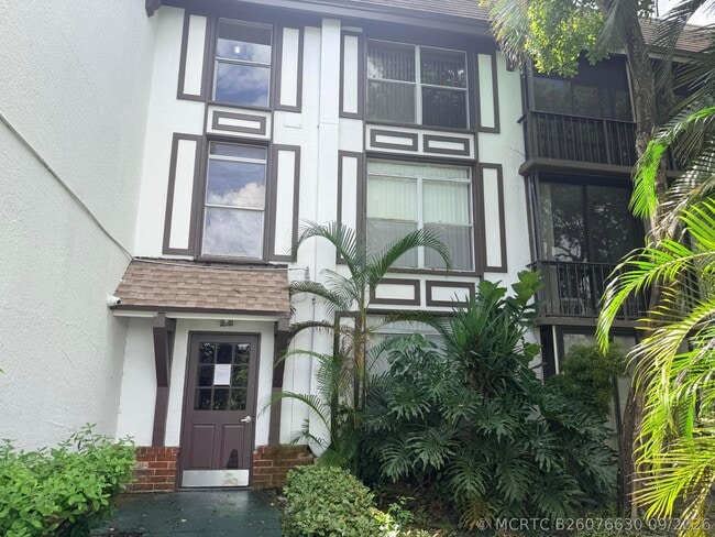 3740 Inverrary Dr Unit 2Y