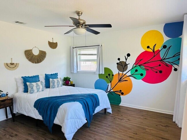 Photo - 4936 S Lakewood Dr