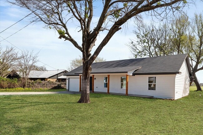 Photo - 311 Church St