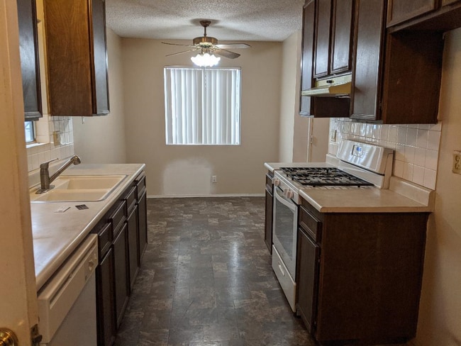 COCINA/COMEDOR - 2133 Casita Ct