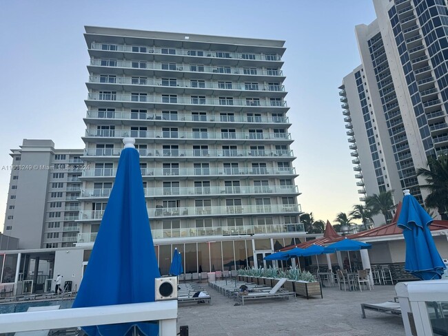 Photo - 19201 Collins Ave Condominio Unidad 102