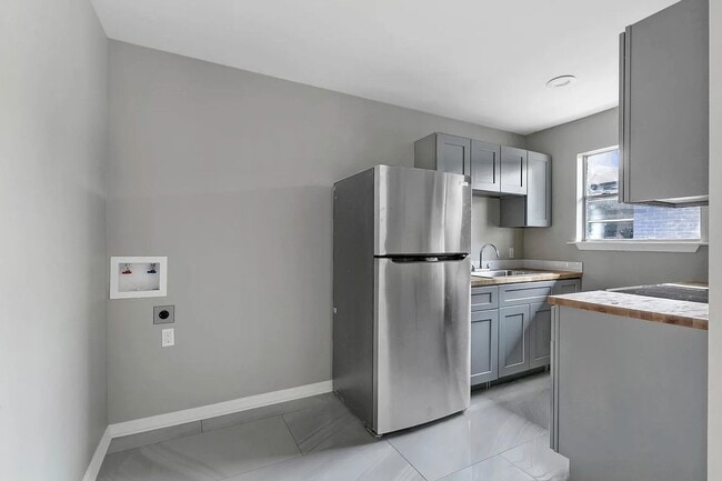 Photo - Renovated 1BD/1BA 2 Blocks Off St. Charles Ave. Unidad 1709  1C