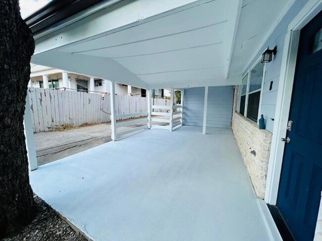 Photo - 1606 Walnut Ave