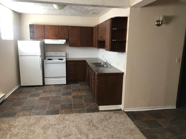 Building Photo - 1802 Chandler Rd W Unit 5 Rental