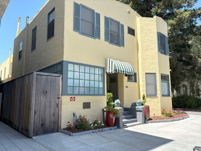 Building Photo - Charming Studio in Downtown Palo Alto – Prime Location! Unit 02
