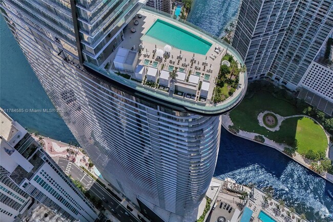 Building Photo - 300 Biscayne Blvd Way Unit 3806W Rental