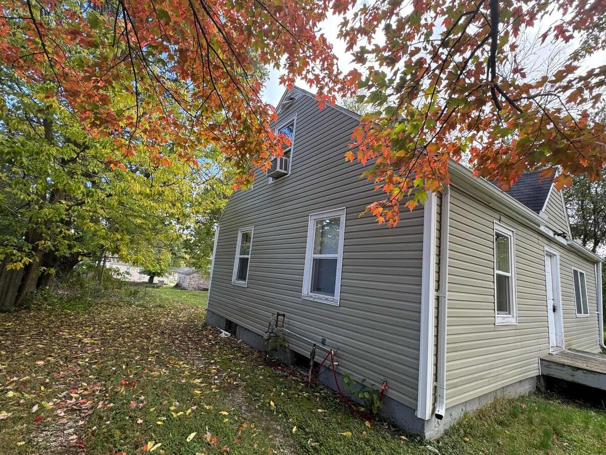 Photo - 1860 Huey St