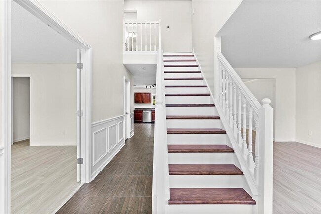 Photo - 1893 Tulip Petal Rd