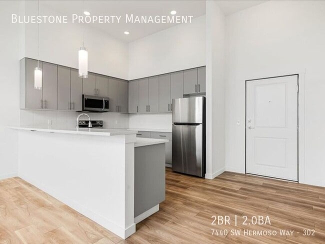 Photo - One Month Free w/ Immediate Move-in Unidad 302