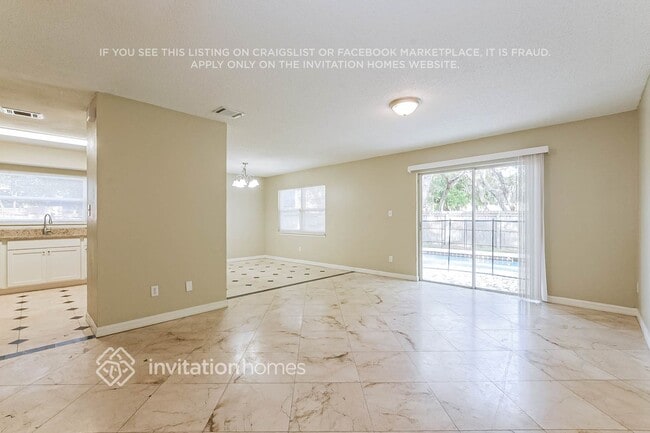 Photo - 9 N Aurora Dr