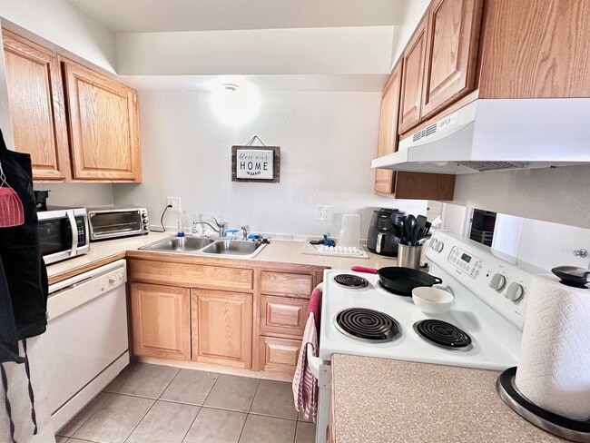 Photo - 1600 Banyan Dr