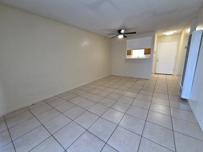 Photo - 839 Gaviota Ave Unit F