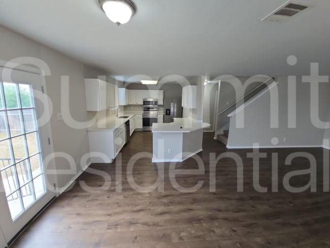 Photo - 120 Beech Dr