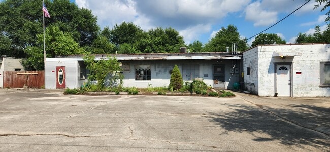 Building Photo - 5419 Harriet Ave Unit B