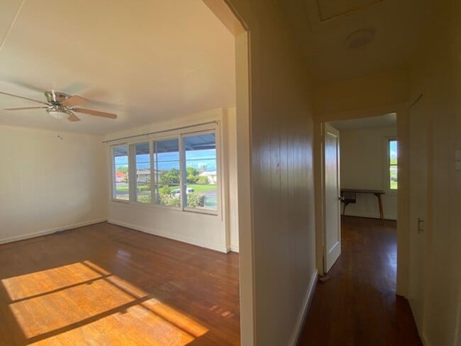 Photo - Classic Hilo Home