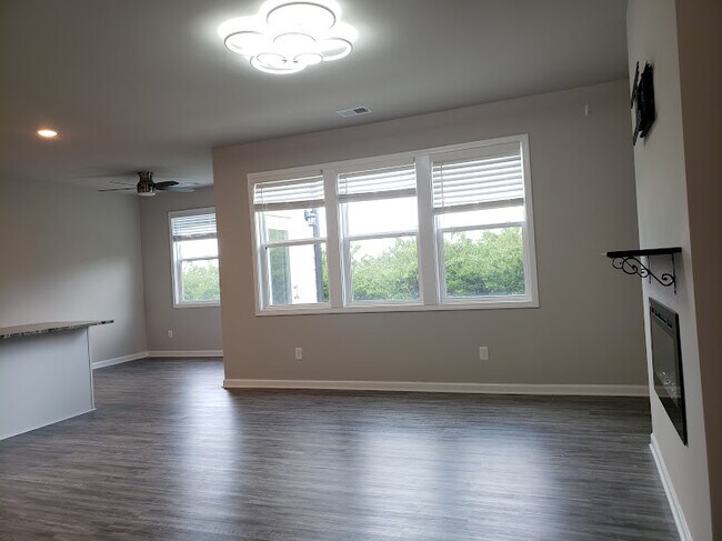Photo - 138 Millers Ln