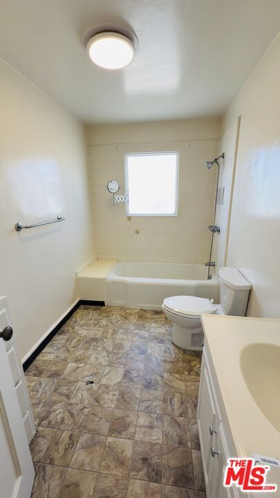 Photo - 383 Redondo Ave Unit D