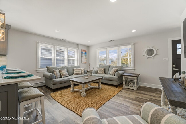 Photo - 307 Asbury Ave