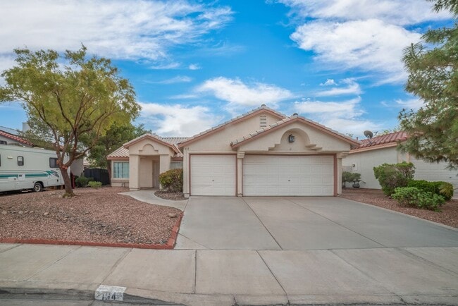 Photo - MOVE-IN READY SINGLE-STORY 4-BEDROOM 3-CAR GARAGE HOME IN HENDERSON!