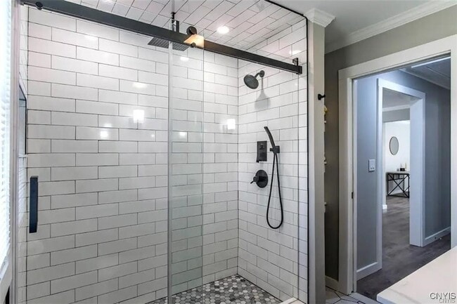 Photo - 211 10th Ave