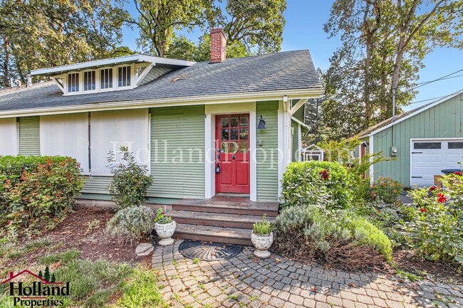 Photo - Charming Hillsboro Retreat: Cozy Single-Level Home with Greenhouse & Kids' Clubhouse!