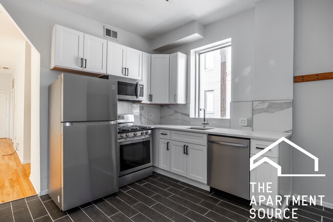 Photo - 2736 W Chicago Ave Unit 2R