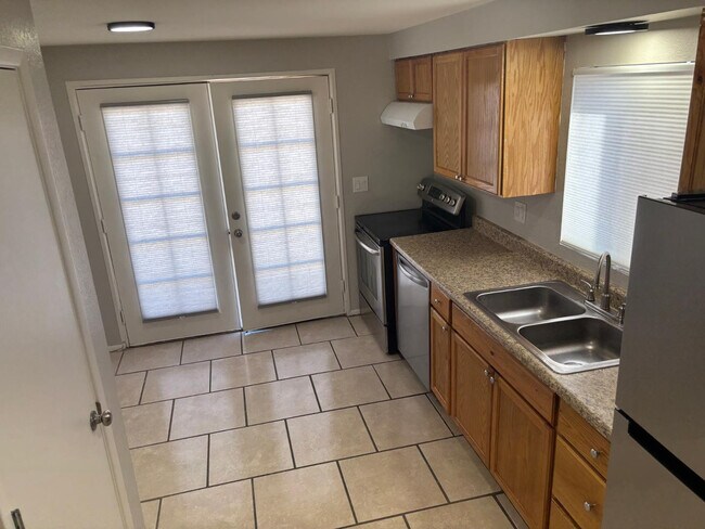 168 S 54th St Unidad B