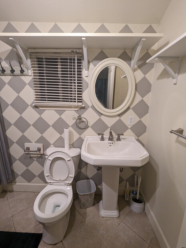 Bathroom Entry - 1140 Arcade Blvd