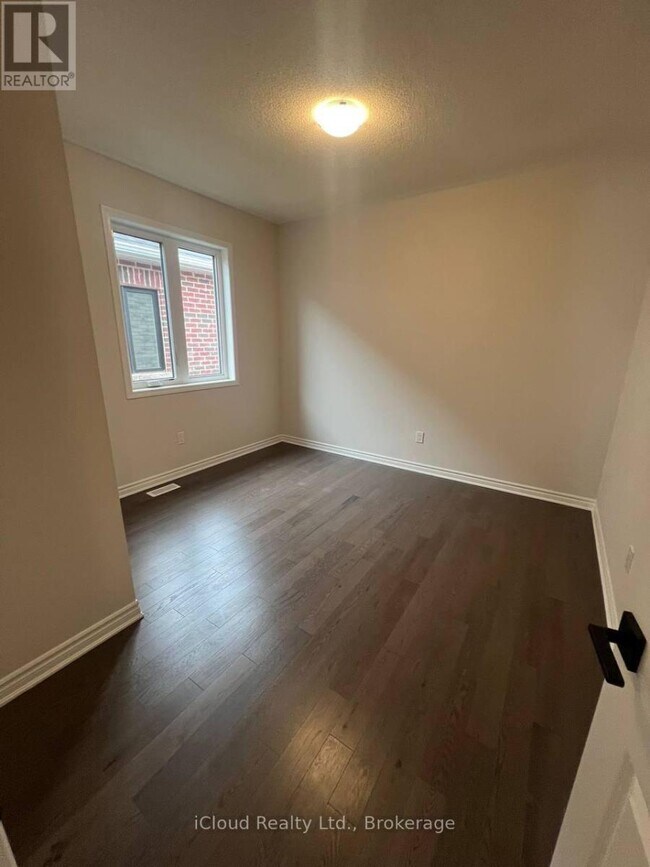 Photo - 1407 Hearns Pl