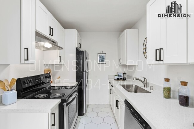 Photo - 2331 Rockefeller Ave