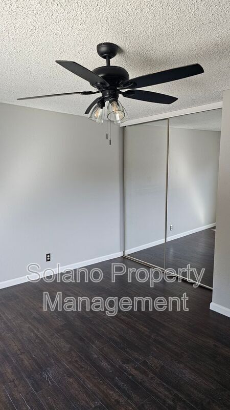 Photo - 771 Quartz Ln