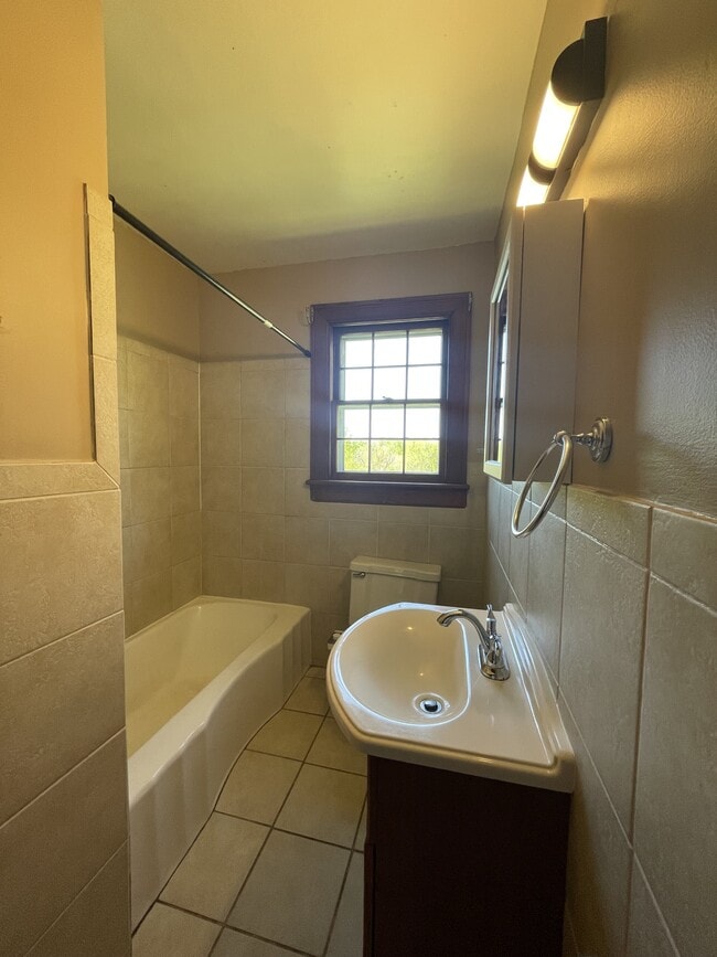 Photo - 162 Oak Grove Dr