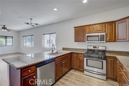 1581 Tustin Ave