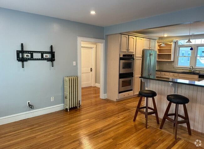 Building Photo - 47 Alicia Rd Unit 2 Rental