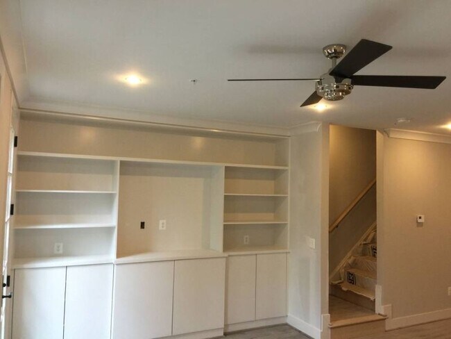 Photo - 928 N Buchanan St