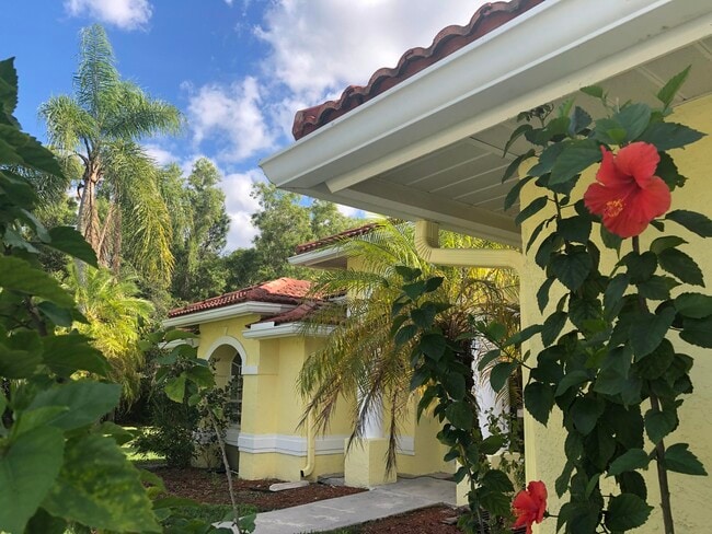 Photo - 12136 88th Pl N