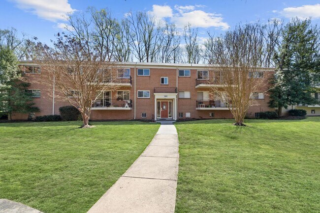 Photo - 2BD/2BA- Bethesda Condo in Parkside Community - Utilities Included Unit #201