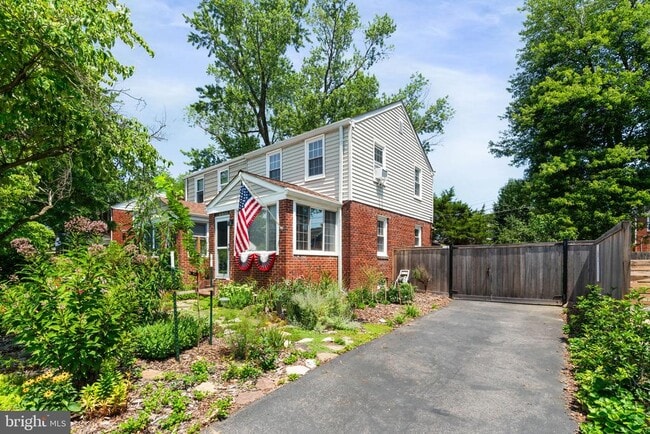 Photo - 6011 Williamsburg Rd