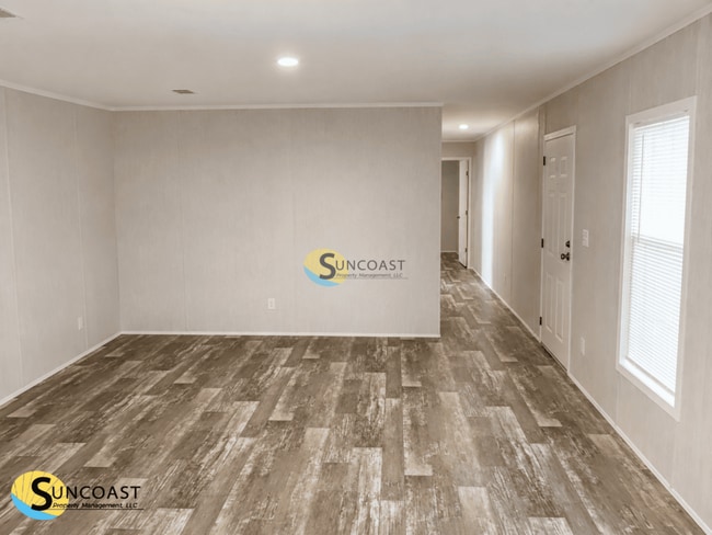 Photo - 5870 Patterson Ave