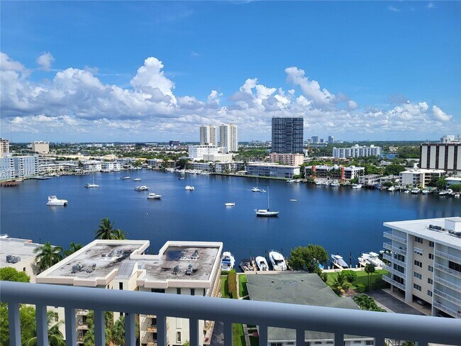 Building Photo - 137 Golden Isles Dr Unit 1510