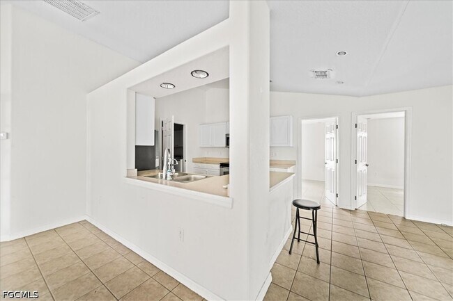 Photo - 1019 Angelo Ave