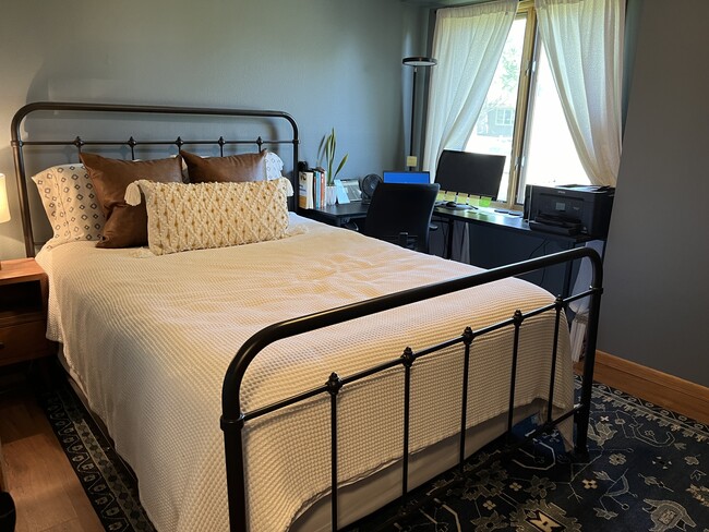 Photo - 1909 Holiday Rd