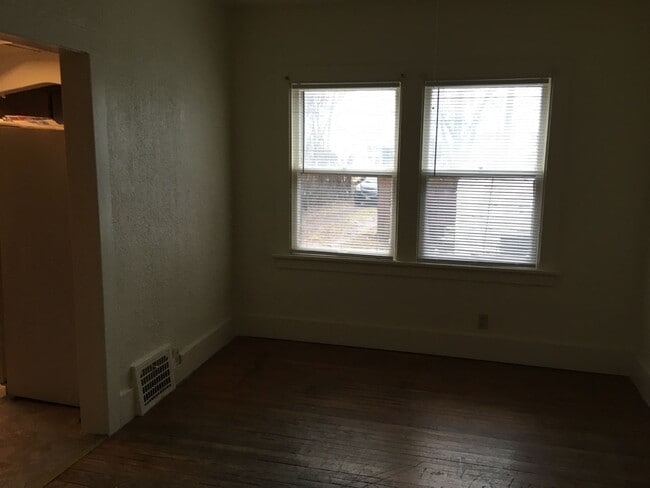 Photo - 2 BR Near the Fort Wayne Zoo