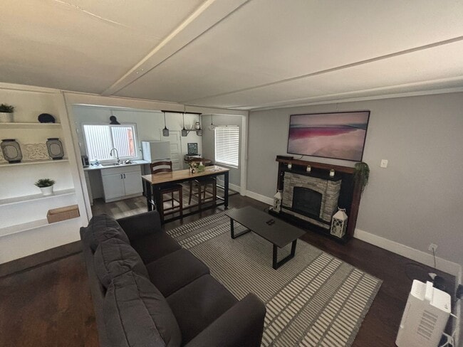 Photo - 1745 SE Jackson St Unidad 1743 SE Jackson St