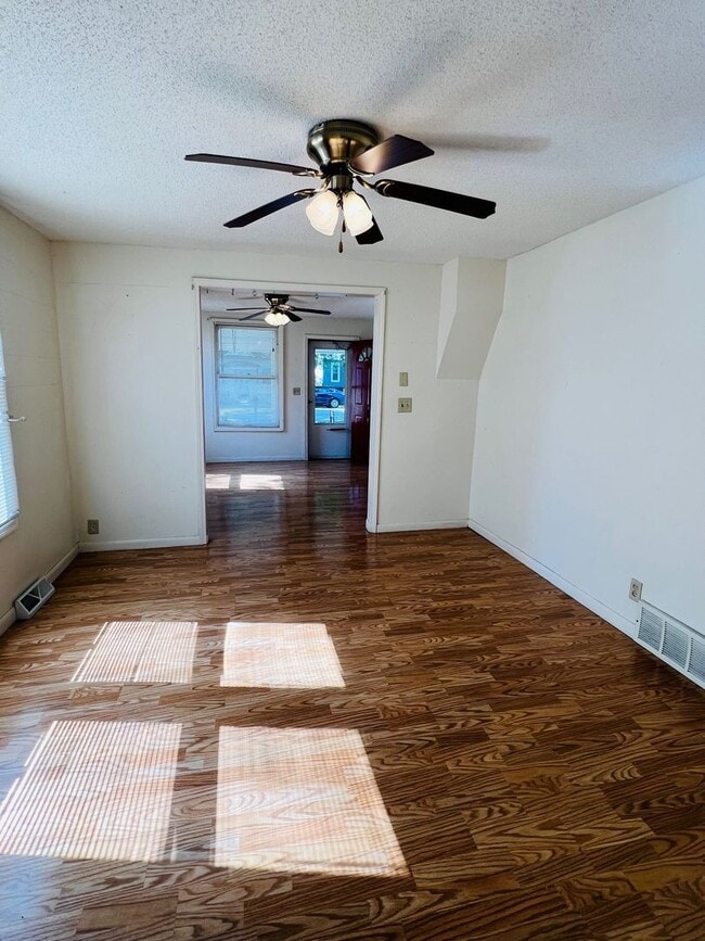 Photo - 236 W 10th St
